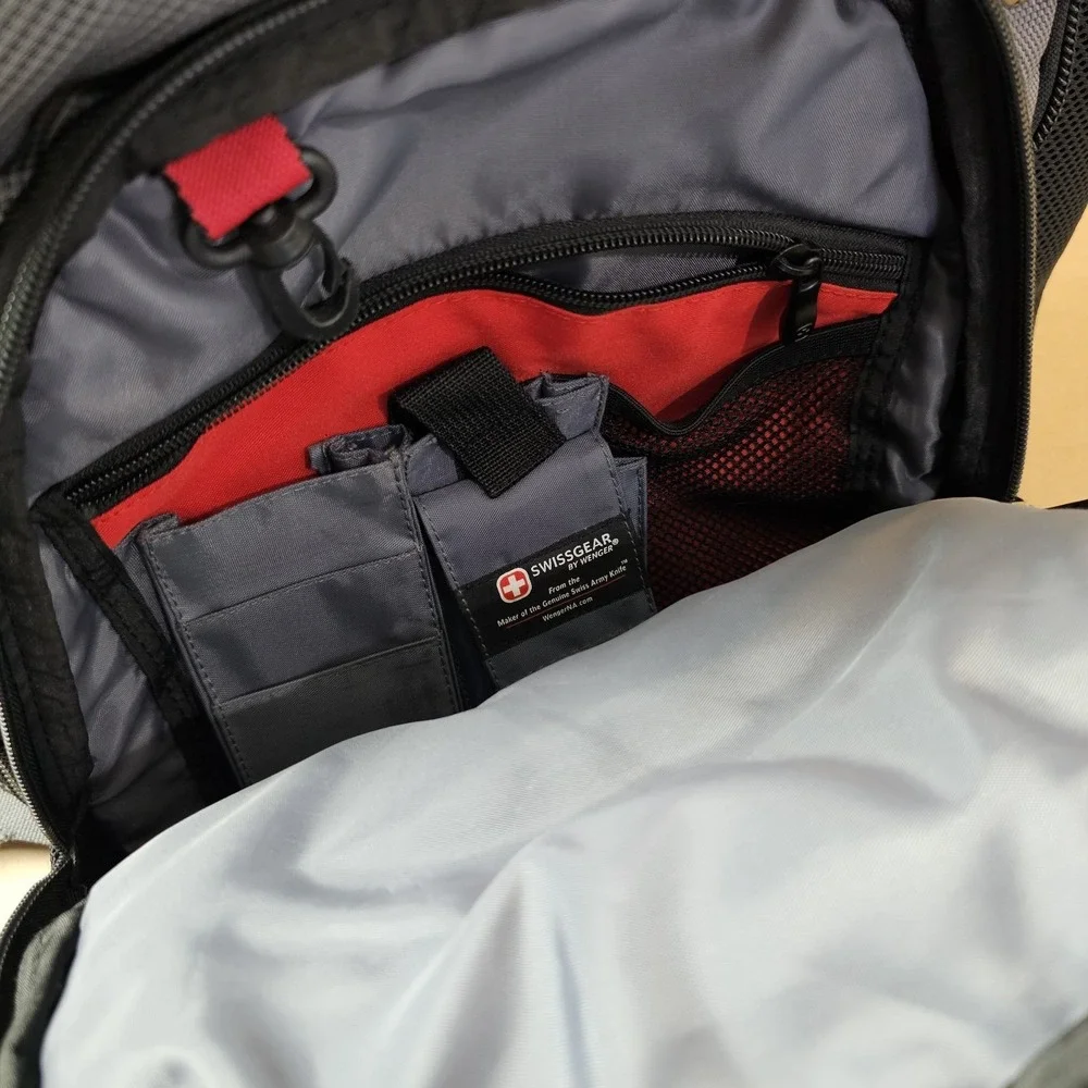 SWISSGEAR Wenger Synergy Laptop Backpack Black/ Grey Read